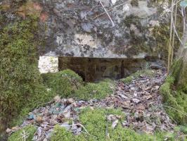 Ligne Maginot - BA106 - ROUTE DE REVIN 3. - (Blockhaus pour arme infanterie) - Face frontale, créneau Obs/FM