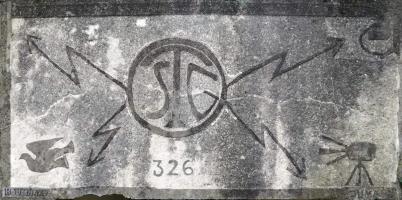 Ligne Maginot - HERRENFELD (II/34°RIF ) - (PC de Quartier) - Abri 6
Mise en évidence des inscriptions du cartouche du 326 ?