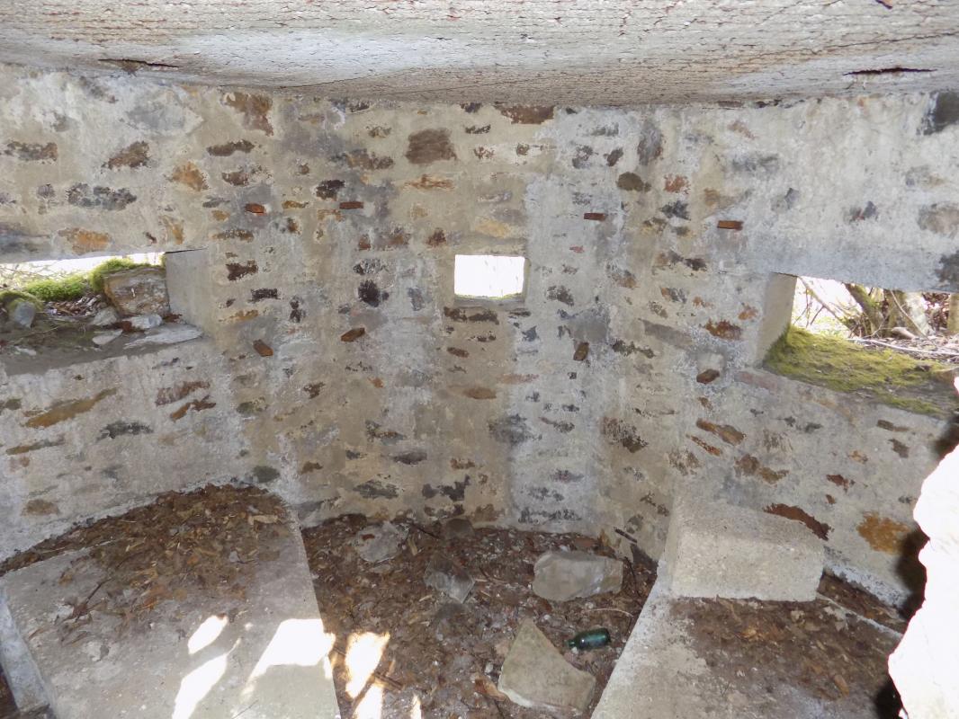Ligne Maginot - BA106 - ROUTE DE REVIN 3. - (Blockhaus pour arme infanterie) - Créneaux Hotchkiss, Obs/FM, Hotchkiss