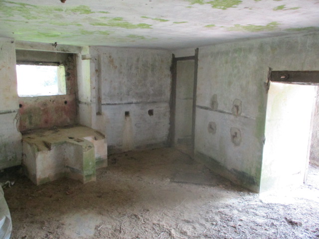 Ligne Maginot - B585 - RIEZ DE L'ERELLE - (Blockhaus pour canon) - Intérieur du blockhaus. - Smardz Félix