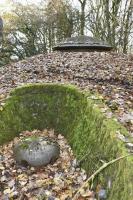 Ligne Maginot - GALGENBERG - A15 - (Ouvrage d'artillerie) - Bloc 3
Champignon de prise d'air et tourelle mitrailleuses au fond