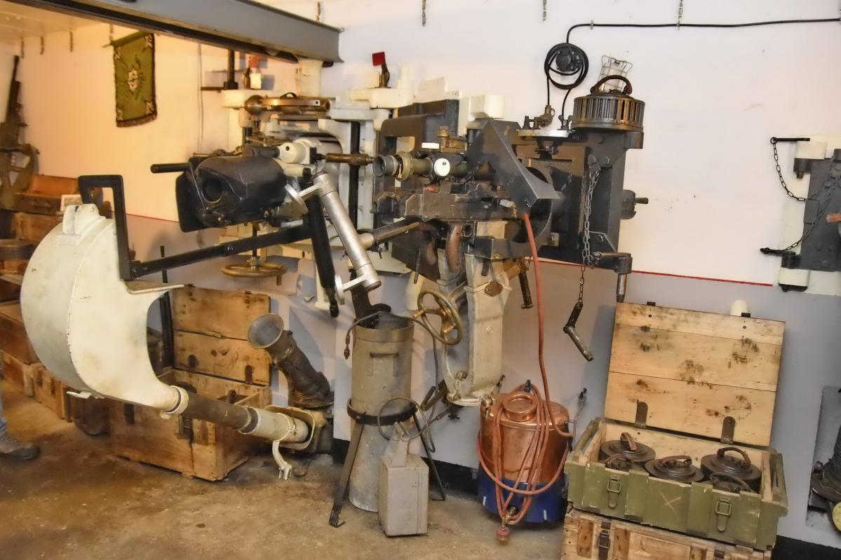 Ligne Maginot - GRAND LOT - C36 - (Casemate d'infanterie - Double) - Jumelage FM coté droit