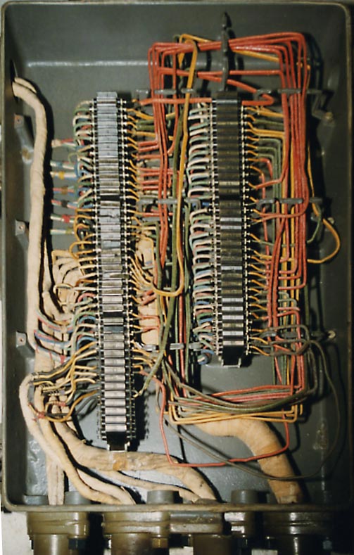 Ligne Maginot - Boite de coupure type 2 bis - Intérieur d'une boite de coupure type 2 bis à laquelle a été rajouté une réglette en partie  gauche
