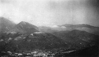 Ligne Maginot - BARBONNET - FORT SUCHET - (Ouvrage d'artillerie) - Vue de Sospel, et de l'Agaisen depuis le fort Suchet début 1940