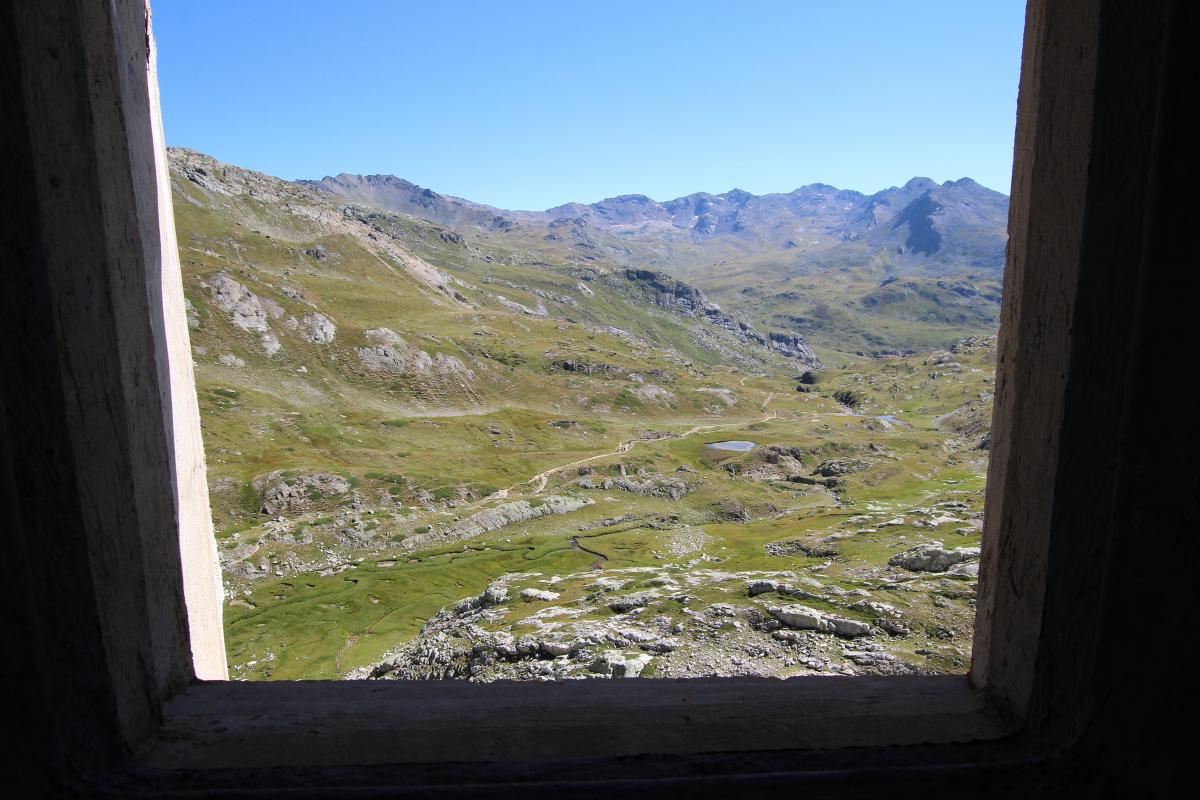 Ligne Maginot - LES ROCHILLES - (Ouvrage d'infanterie) - La vue sur la Clarée depuis l'un des blocs de combat.