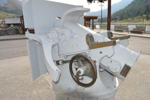 Ligne Maginot - MONTGENEVRE COL - CANON DE 95 DE CôTE POUR BLOC 8 DU JANUS - (Divers) - Canon de 95mm de côte semblable à ceux du  bloc 8 du JANUS visible au col du Montgenèvre
Seul le bouclier provient de l'ouvrage
