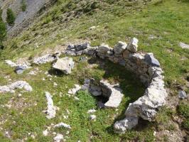 Ligne Maginot - MONT GRAVIERES OUEST - (Abri) - Cuve à proximité