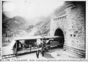 Ligne Maginot - GIGNE NORD ( TUNNEL DE ) - (Blockhaus pour arme infanterie) - La construction de la tête de tunnel en 1924
Noter les créneaux défensifs qui disparaitront lors de la reconstruction