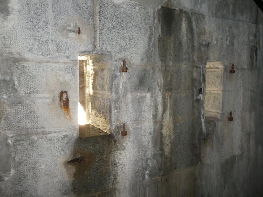 Ligne Maginot - BERGHE NORD (TUNNEL DE) - (Blockhaus pour arme infanterie) - Casernement - créneaux