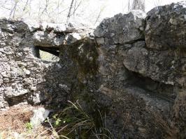 Ligne Maginot - PIERRE POINTUE - C4 - (Cuve pour arme d'infanterie) - 