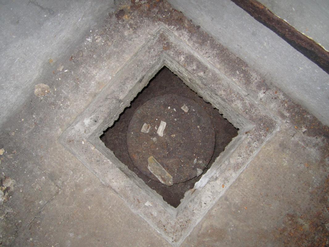 Ligne Maginot - SOUFFLENHEIM (II / 23° RIF) - (Abri) - Tampon de visite de la fosse chimique Asepta