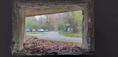 Ligne Maginot - 3 - UNTERJAEGERHOF - ROUTE DU WALDHOF - (Casemate d'infanterie - Simple) - Chambre de tir droite, vue depuis le créneau mitrailleuse (Allée du Fortin)