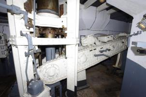 Ligne Maginot - BOIS DU FOUR - A5 - (Ouvrage d'infanterie) - Tourelle de mitrailleuses
Étage inférieur
Balancier en position d'éclipse