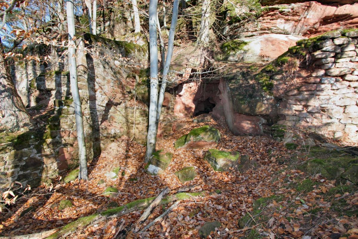Ligne Maginot - PHILIPPSBOURG (154°RIF - 1/168°RAP) - (PC de Sous-Secteur) - Entrée est du PC et accès à la galerie de sureté                  