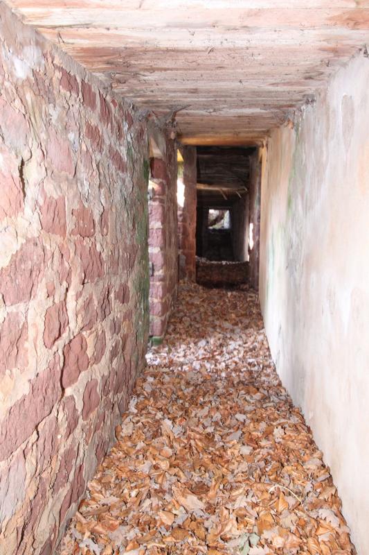 Ligne Maginot - PHILIPPSBOURG (154°RIF - 1/168°RAP) - (PC de Sous-Secteur) - Galerie de liaison entre le PC et le central téléphonique                               