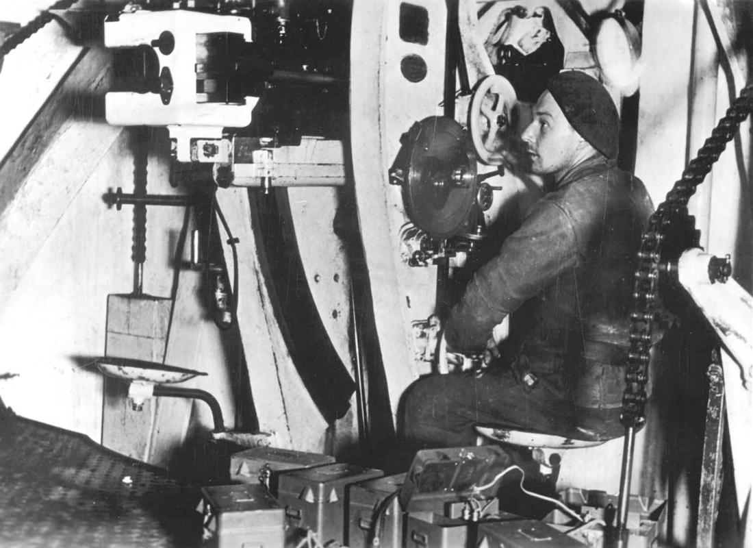 Obusier de 75 mle 32 sous casemate