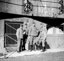 Ligne Maginot - FOUR A CHAUX - FAC - (Ouvrage d'artillerie) -  L'entrée des hommes