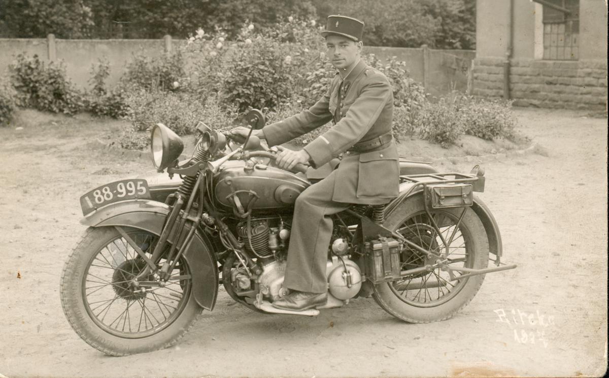 Ligne Maginot - SCHIESSECK - (Ouvrage d'artillerie) - L'adj Branchereau, Chef du Service électromécanique de l'ouvrage du Schiesseck en 1937