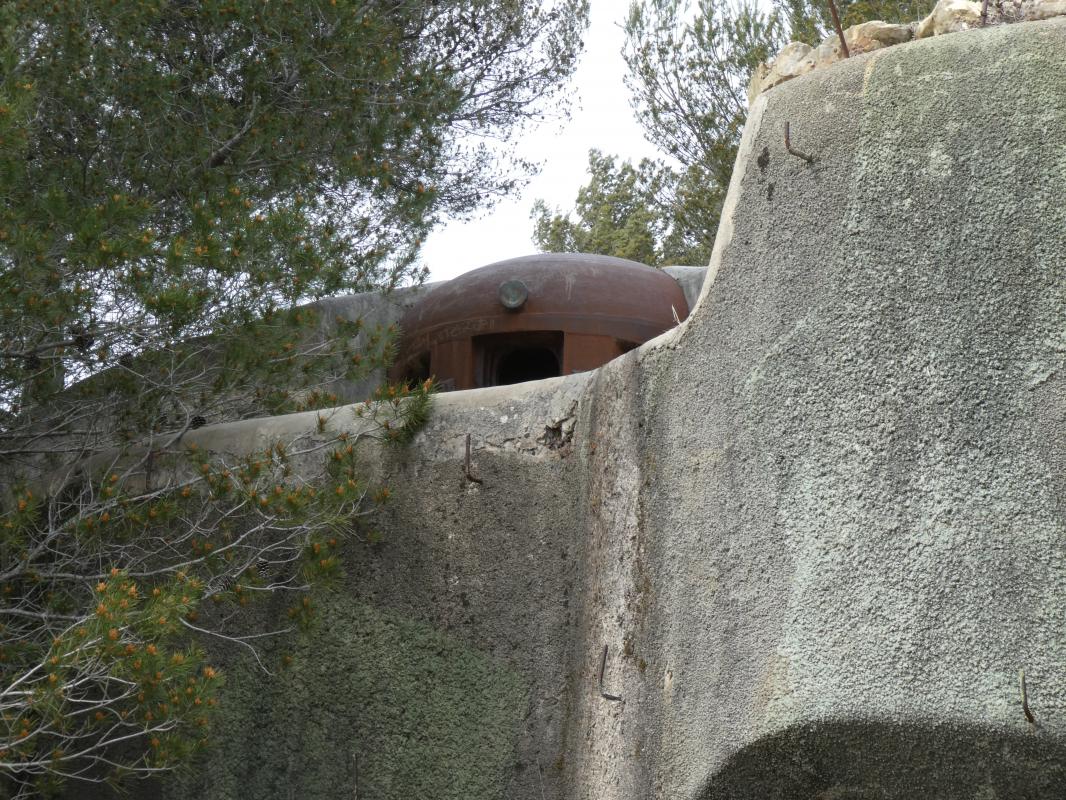 Ligne Maginot - ROQUEBRUNE - CORNILLAT - (Ouvrage d'artillerie) - Bloc 2
Cloche JM
