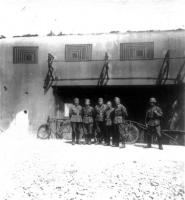 Ligne Maginot - SCHOENENBOURG - (Ouvrage d'artillerie) - L'entrée des hommes