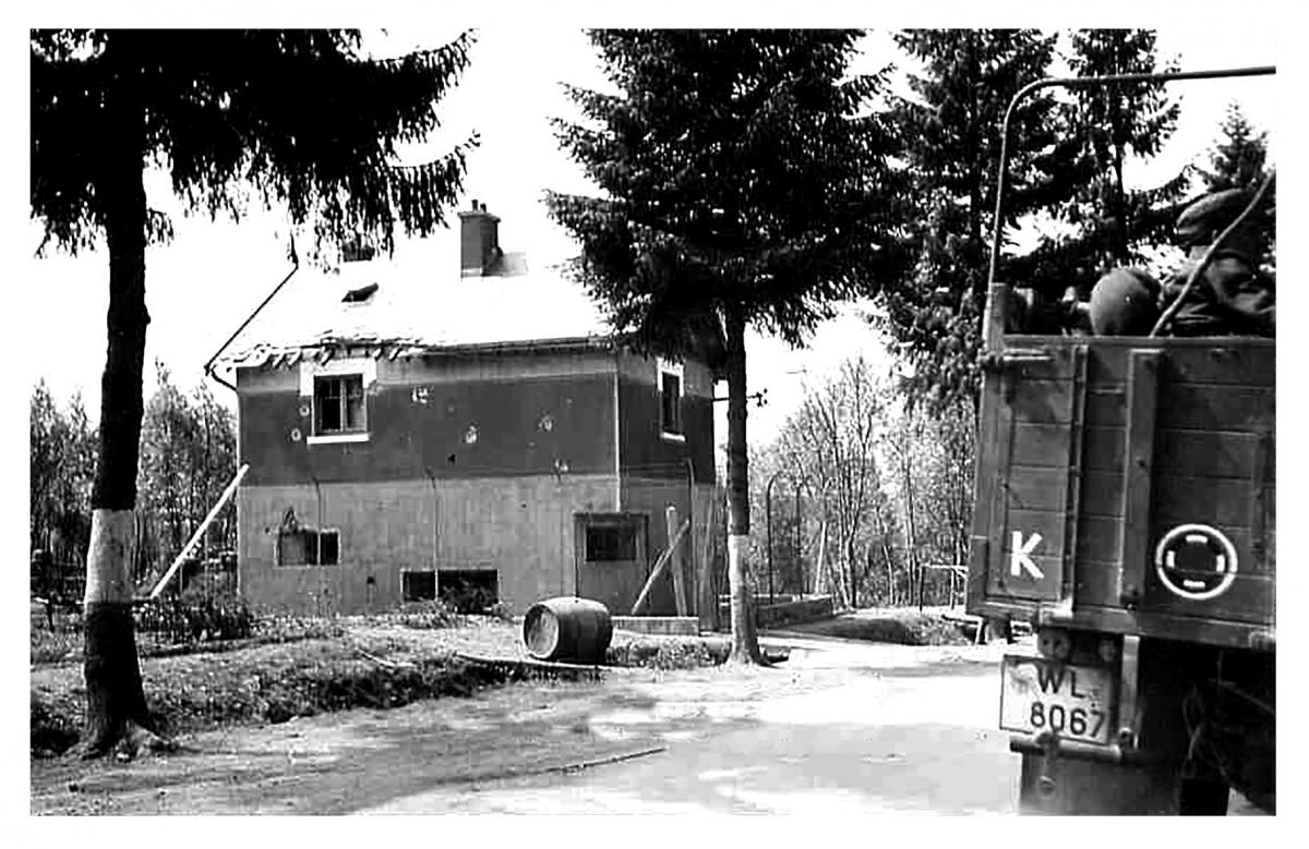 MF13 - P - MAISON FRIQUET - (Poste GRM - Maison Forte)