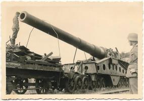 Ligne Maginot - ALVF - Canon de 340 mle 1912 sur berceau - La pièce  Mireille du 372 RALVF
Canon de 340 mm modèle 1912 sur affût à berceau Saint-Chamond