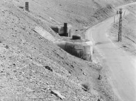 Ligne Maginot - COL DE RESTEFOND (RD) - (Ouvrage d'infanterie) - Les entrées avec le pylône d'alimentation électrique HT au début des années 80