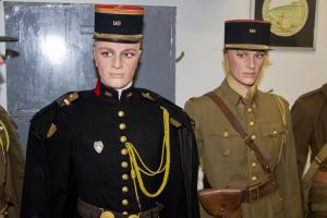 Ligne Maginot - Uniformes d'officiers du 149e RIF - Uniformes d'officiers du 149e RIF - Musée de Fermont