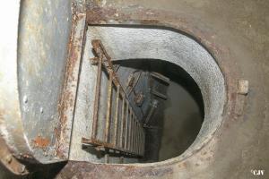 Ligne Maginot - ROCHE LA CROIX (RLC) - (Ouvrage d'artillerie) - Bloc 6
Trappe vers l'ancien égout du bloc 5 et la galerie vers le bloc 6