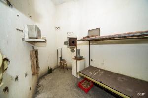 Ligne Maginot - LE CHESNOIS - CHENOIS - (Ouvrage d'artillerie) - Entrée mixte
Chambre pour 2 sous-officiers et créneau FM de défense de l’entrée matériel