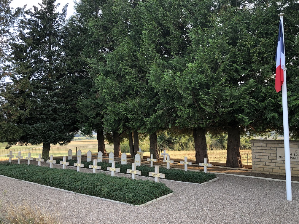 Ligne Maginot - LA FERTE - (Ouvrage d'infanterie) - Cimetière militaire
Carré gauche