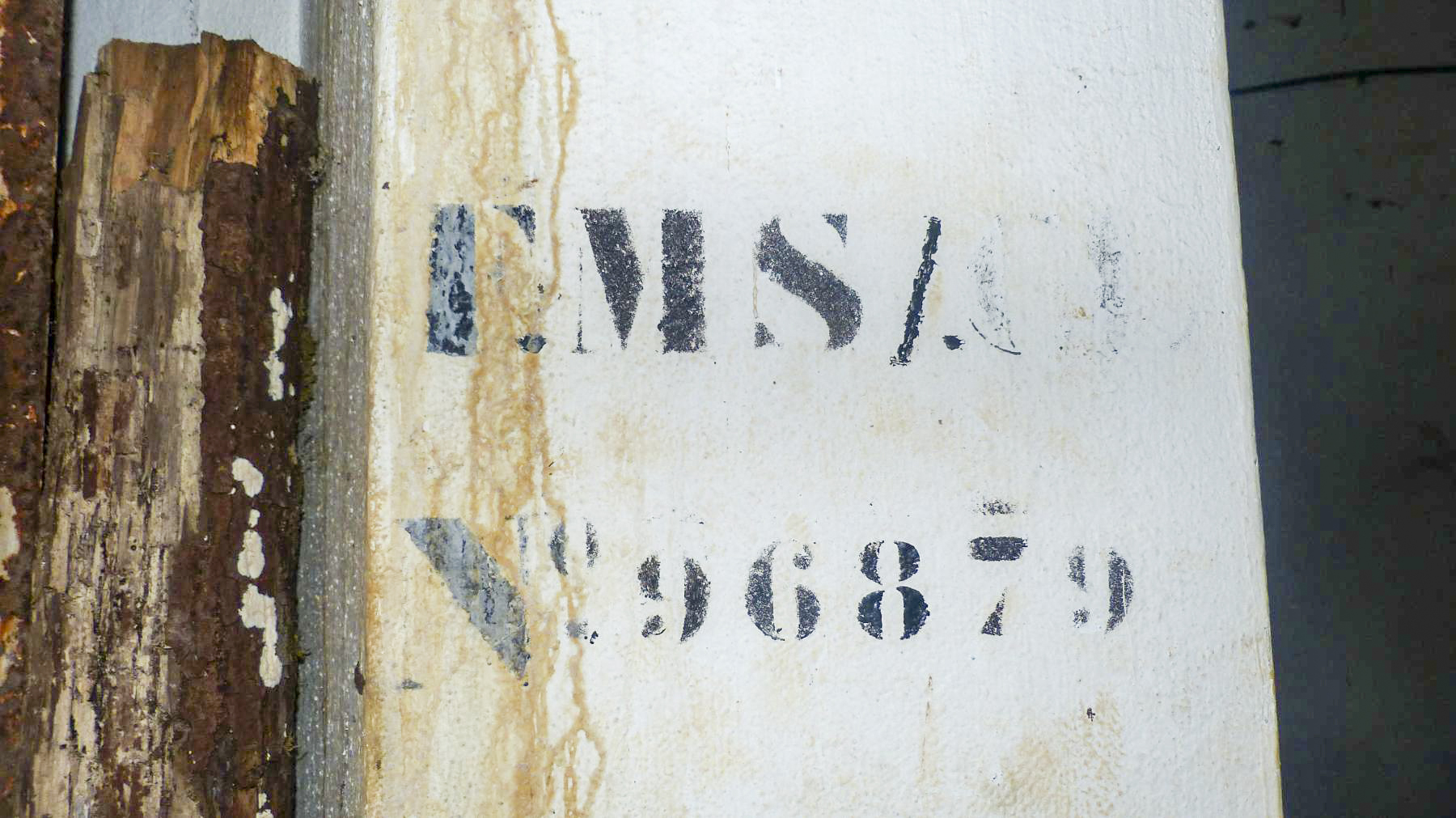 Ligne Maginot - LE CHESNOIS - CHENOIS - (Ouvrage d'artillerie) - Entrée mixte
Indication du numéro du FM prévu à cet endroit (FM sous cloche )