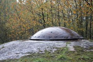 Ligne Maginot - SIMSERHOF - (Ouvrage d'artillerie) - Bloc 1 
Tourelle mitrailleuse éclipsée