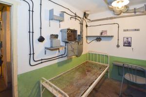Ligne Maginot - LA FERTE - (Ouvrage d'infanterie) - Bloc 1
La chambre du Commandant d'Ouvrage, le Lt Bourguignon