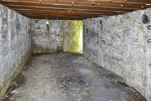 Ligne Maginot - CHARRIERE 1 (SOUS-QUARTIER OUEST) - (PC de Sous-Quartier) - Intérieur vers l'entrée sud.