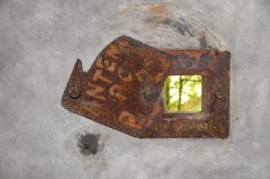 Ligne Maginot - STEINER (SOUS-QUARTIER EST) - (PC de Sous-Quartier) - Créneau avec inscription 'ANTEN - PC - P 29'