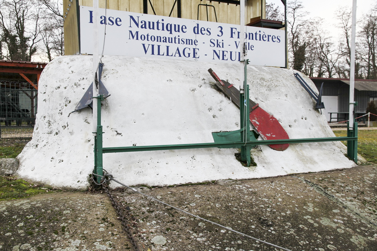 Ligne Maginot - G76 - VILLAGE-NEUF BERGE 8 - (Blockhaus pour arme infanterie) - La cible vue par l'ennemi.....
