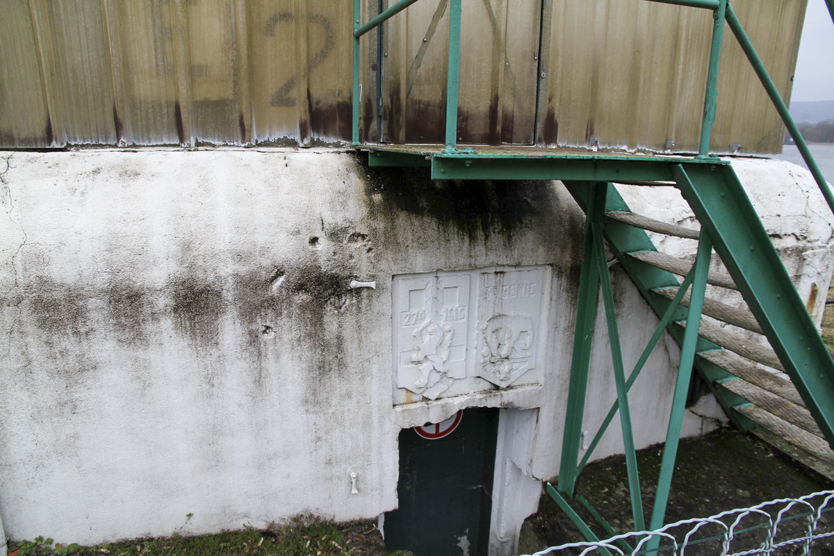 Ligne Maginot - G76 - VILLAGE-NEUF BERGE 8 - (Blockhaus pour arme infanterie) - La face arrière et l'entrée