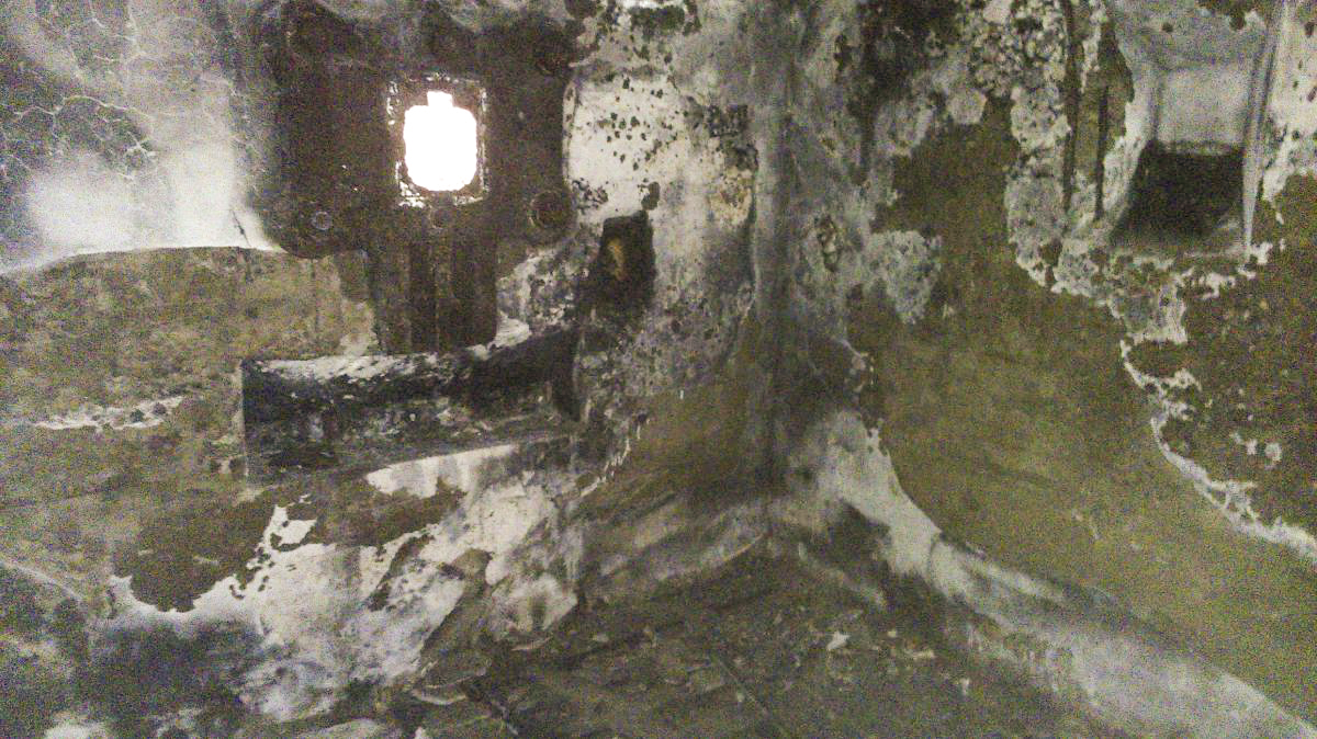 Ligne Maginot - E686 - HESINGUE NORD 3 - (Blockhaus pour canon) - Salle secondaire (incendiée?) - Mathieu Régli