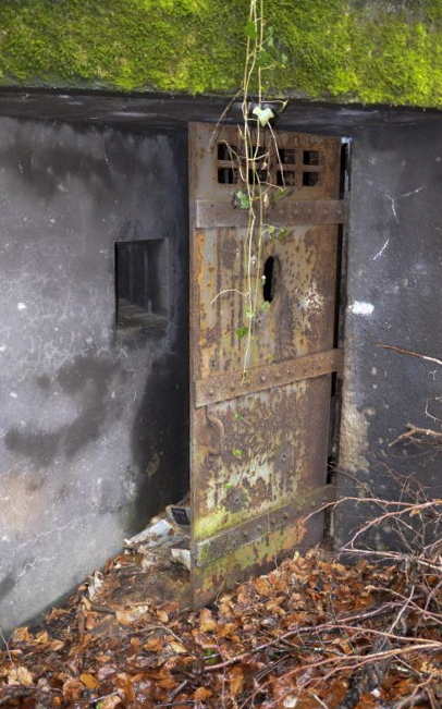 Ligne Maginot - WILLERHOF (BATTERIE DE) - (Position d'artillerie préparée) - Abri
Vue de la porte de droite - D. Froehly