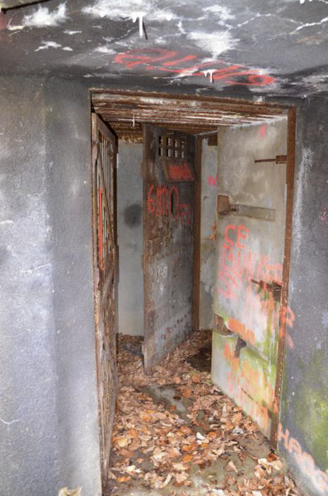 Ligne Maginot - WILLERHOF (BATTERIE DE) - (Position d'artillerie préparée) - Soute à munitions
Porte d'entrée - D. Froehly