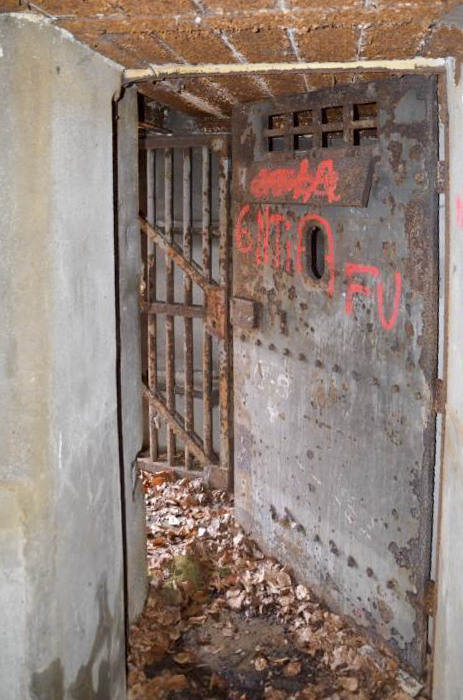 Ligne Maginot - WILLERHOF (BATTERIE DE) - (Position d'artillerie préparée) - Soute à munitions
Porte d'entrée - D. Froehly