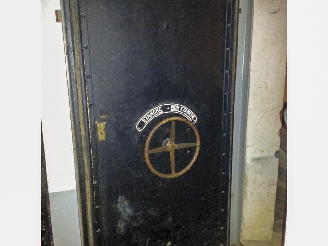 Ligne Maginot - LA FERTE - (Ouvrage d'infanterie) - Bloc 1
Porte étanche 