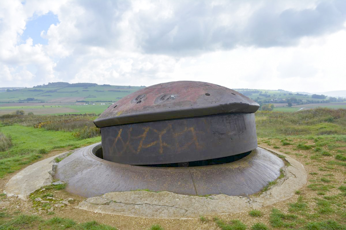 Ligne Maginot - LA FERTE - (Ouvrage d'infanterie) - Bloc 2
Tourelle pour deux AM
Le camouflage est encore visible sur cette photo