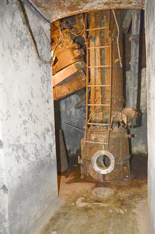 Ligne Maginot - LA FERTE - (Ouvrage d'infanterie) - Bloc 1
Puits de la cloche pour AM n°4