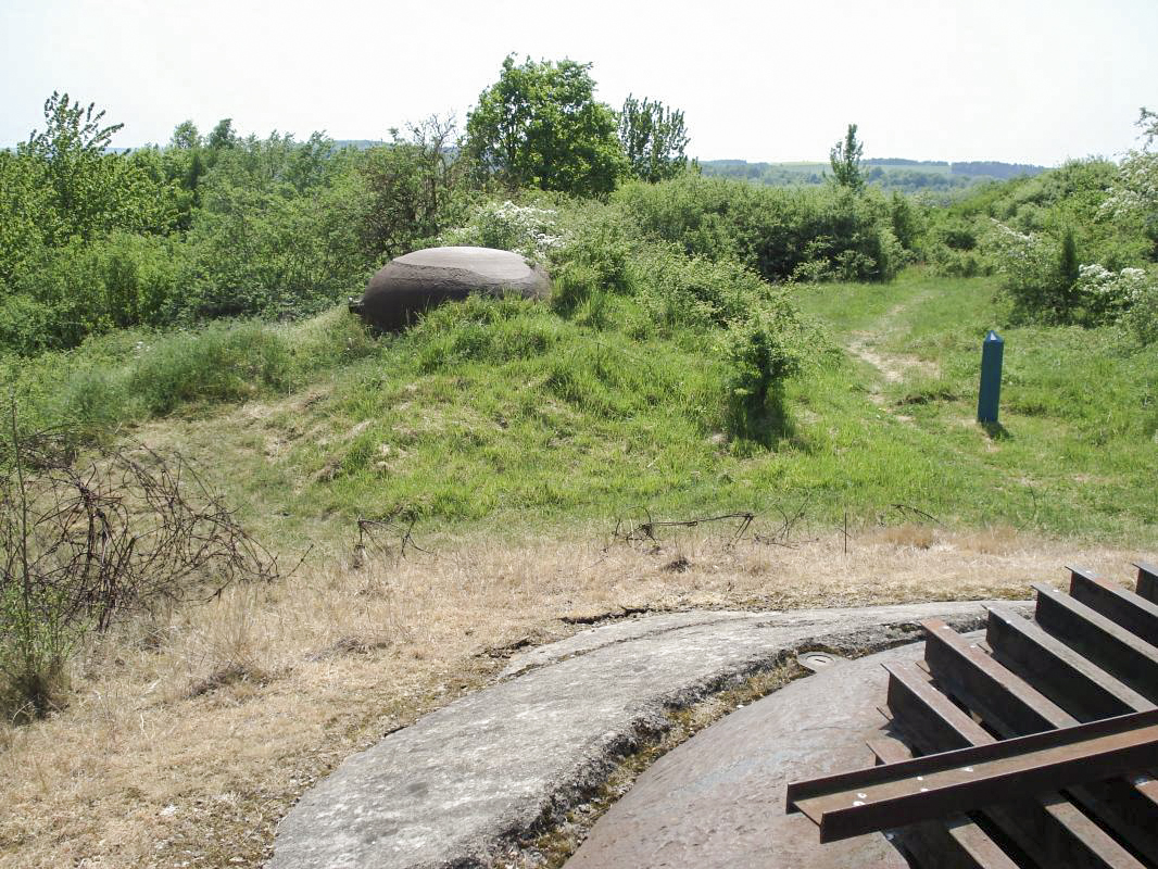 Ligne Maginot - VELOSNES - (Ouvrage d'artillerie) - Bloc 1
Cloche pour arme mixte