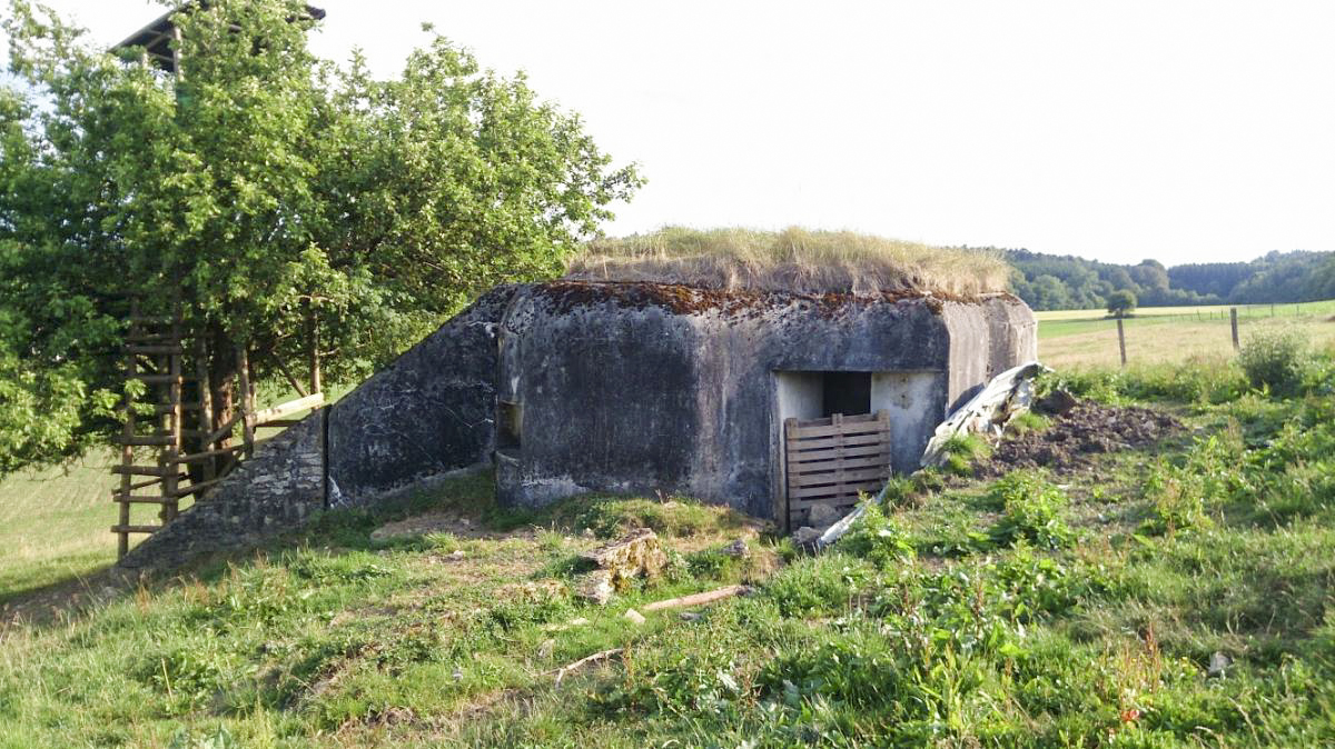 Ligne Maginot - VERRERIES (DES) - (Blockhaus pour arme infanterie) - Façade Nord-Est et entrée