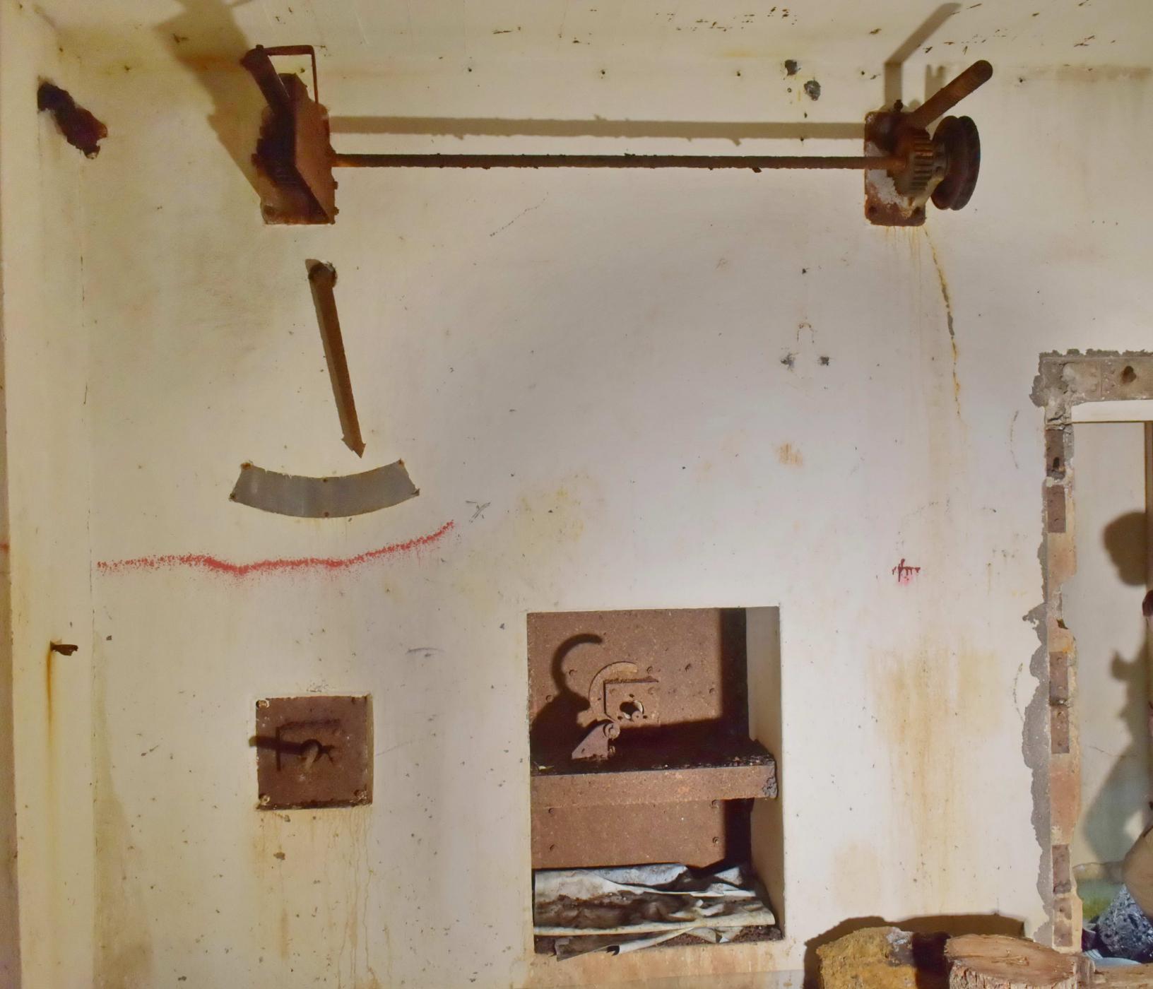 Ligne Maginot - LE CHESNOIS - CHENOIS - (Ouvrage d'artillerie) - Entrée mixte
Mécanisme de verrouillage de la porte