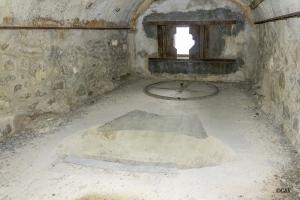 Ligne Maginot - L'OLIVE (BATTERIE CAVERNE) - (Position d'artillerie préparée) - La casemate pour canon de 75