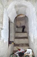Ligne Maginot - PA DU CARREFOUR 252-3 - (Blockhaus pour arme infanterie) - Escalier donnant à la chambre de tir. 
A gauche la casier à munitions ( L 1m - H 0.6m - P 0.4m, identique à 252-1)